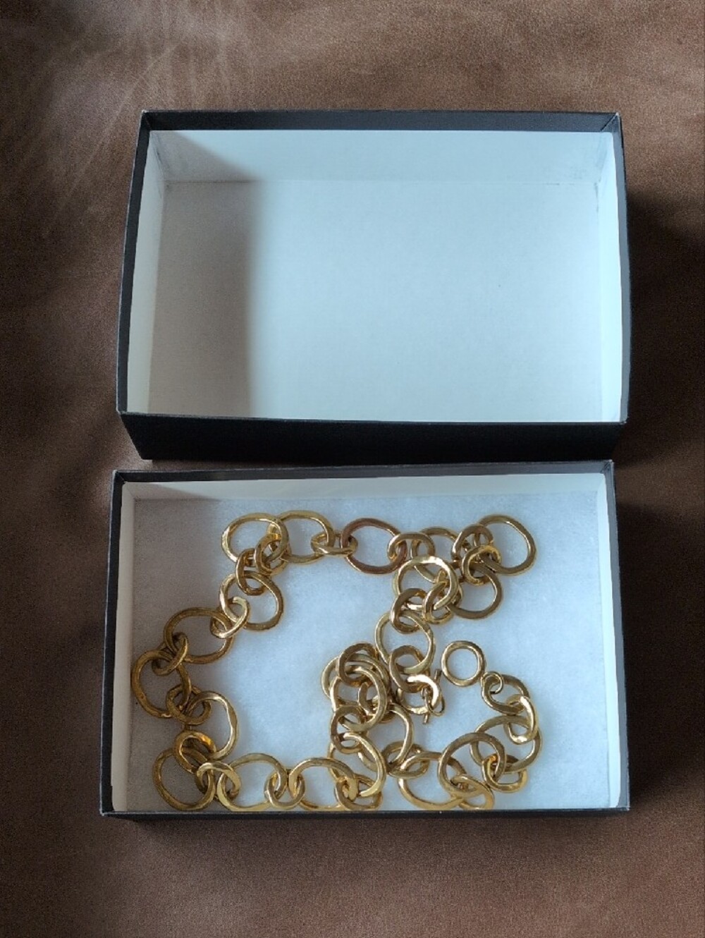 Gold Chain - Picture 2 of 3